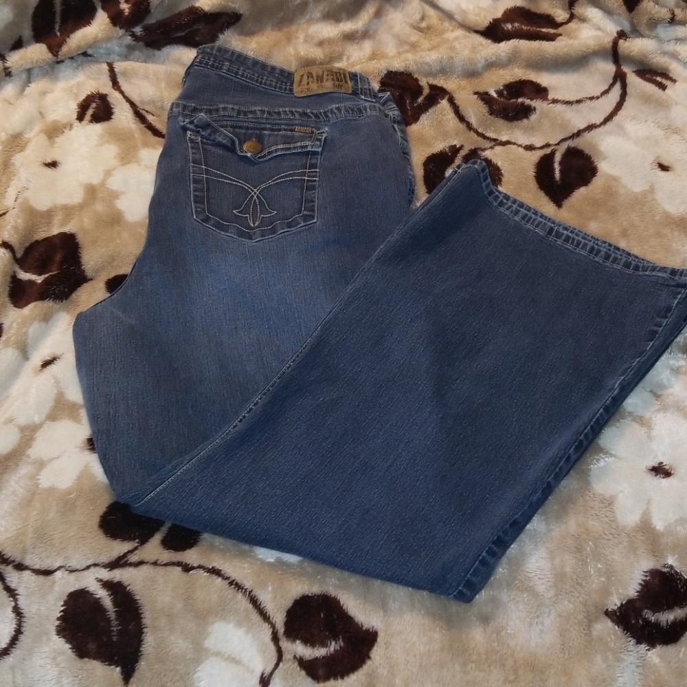 Bundle of 4 pair of jeans!